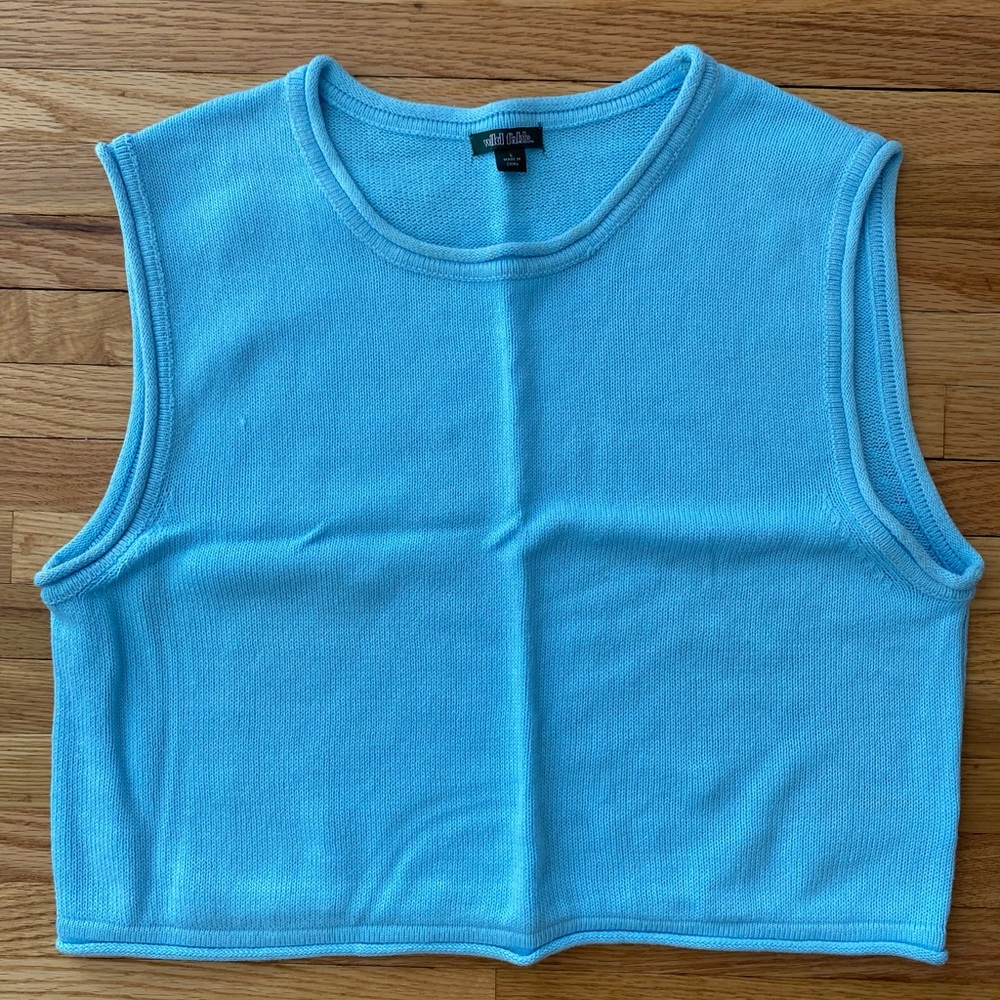 Cute blue cropped sweater